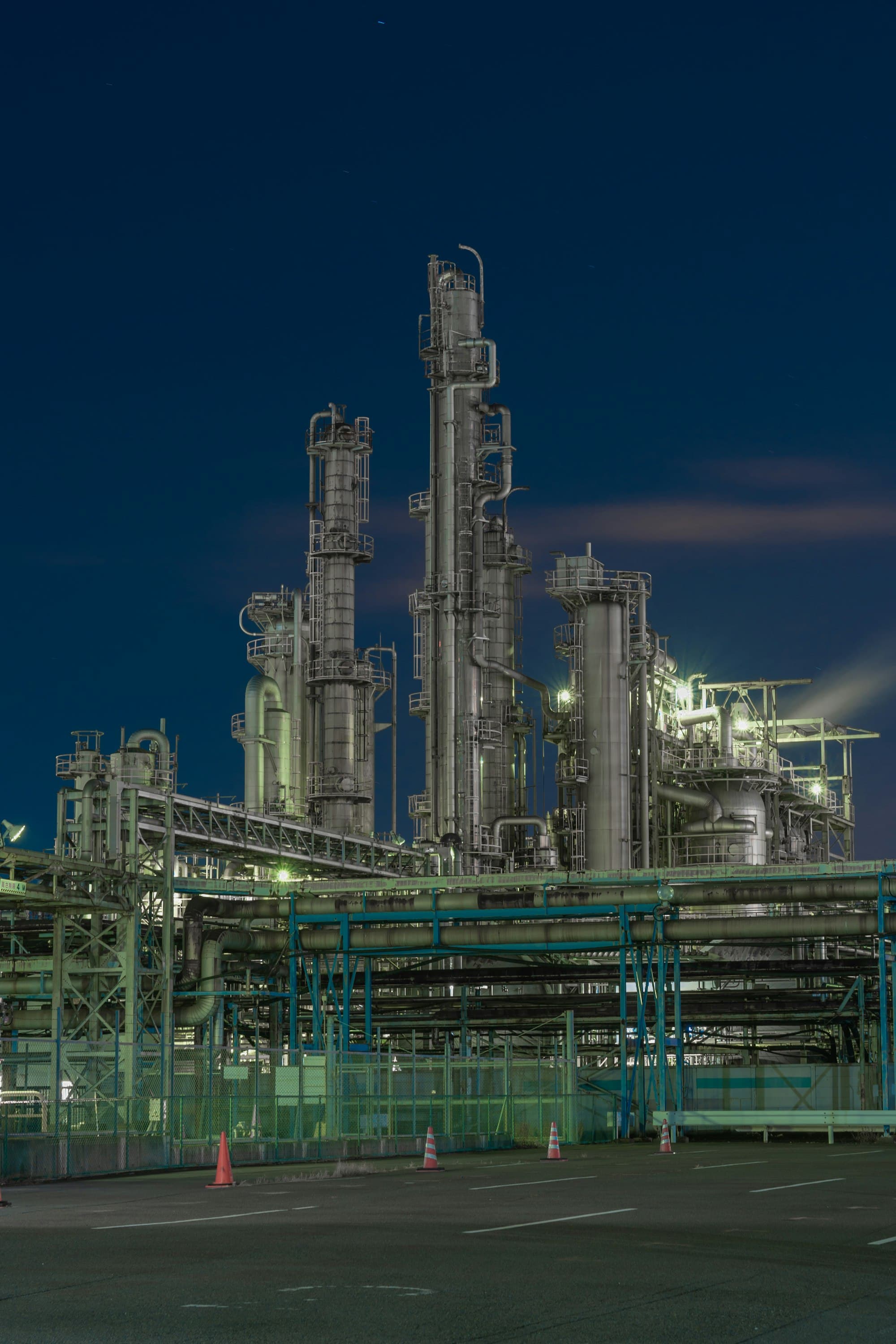 Illuminated MEP pipework in a plant room